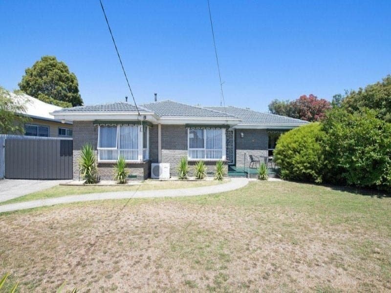 8 Carr Street COLAC VIC, Colac - Image 1