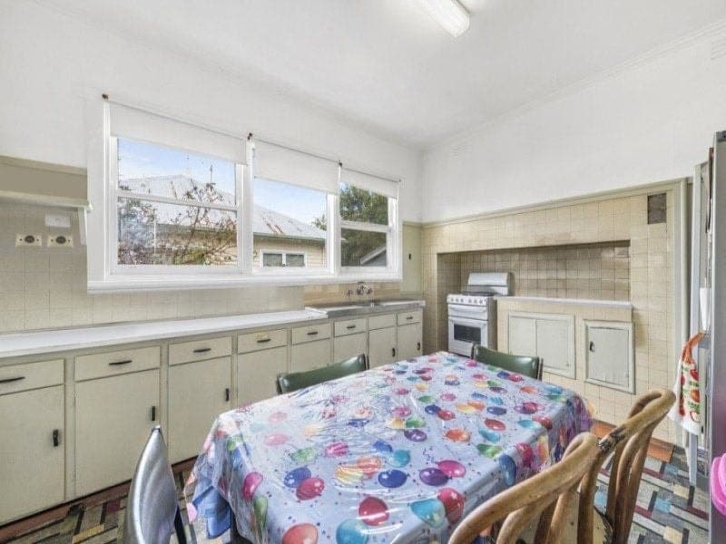 34 Moore Street COLAC VIC, Colac - Thumbnail 3