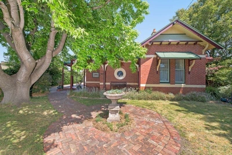 8 Calvert Street COLAC VIC, Colac - Image 1