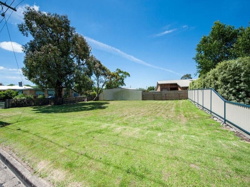 18 Fergusson Street CAMPERDOWN VIC, Camperdown - Thumbnail 2