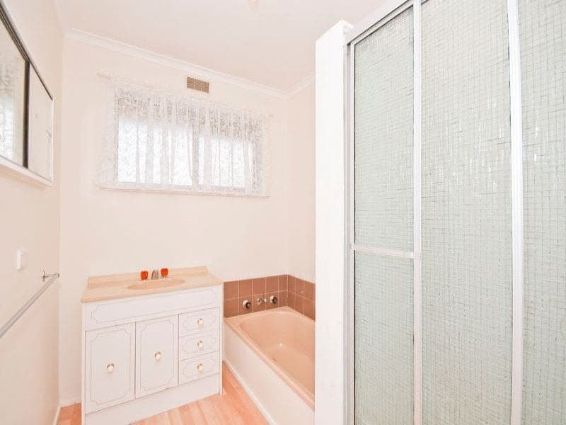 208 Hearn Street COLAC VIC, Colac - Thumbnail 7