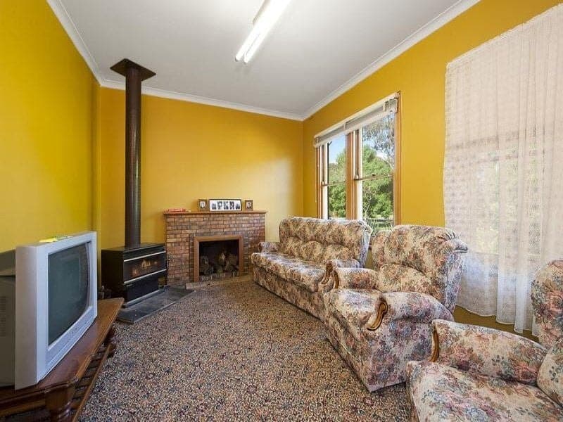 37 Lyon Street CRESSY VIC, Cressy - Thumbnail 3