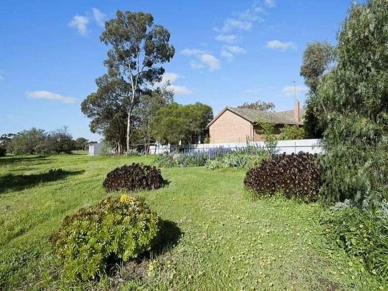 37 Lyon Street CRESSY VIC, Cressy - Thumbnail 8