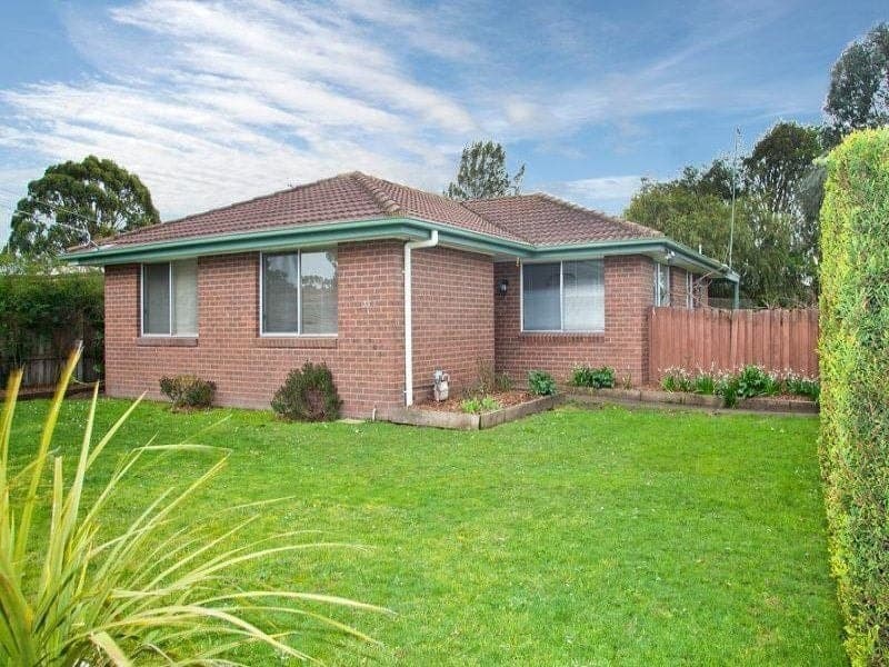 33 Stodart Street COLAC VIC, Colac - Image 1