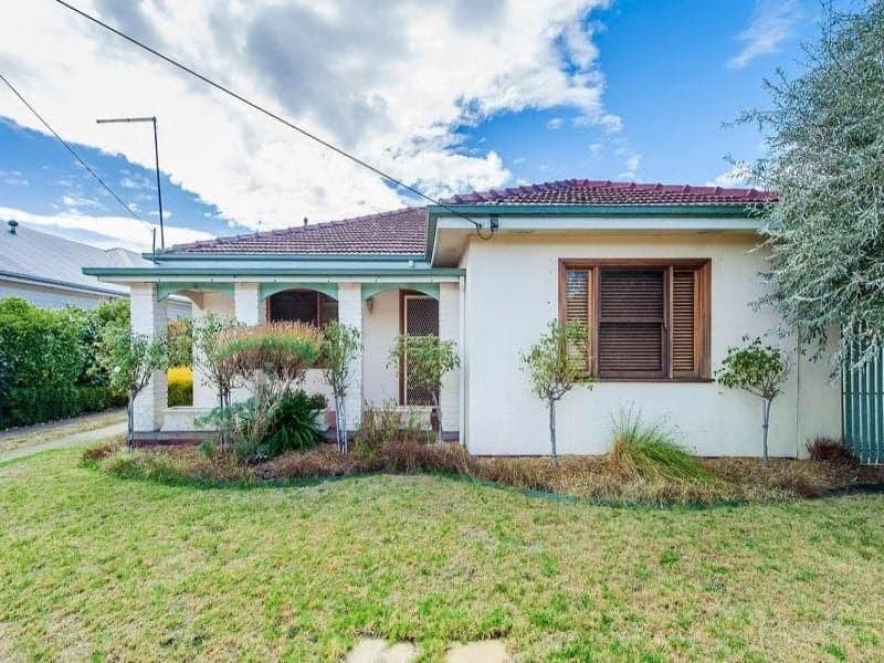 82 Church Street COLAC VIC, Colac - Image 1