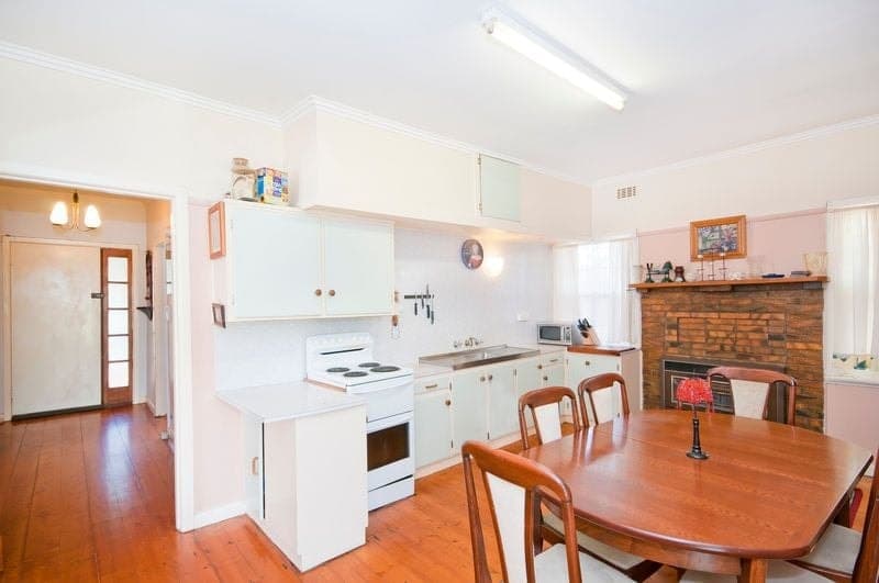 5 Elsinore Street COLAC VIC, Colac - Thumbnail 2
