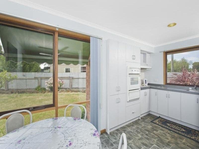 109 Jennings Street COLAC VIC, Colac - Thumbnail 2