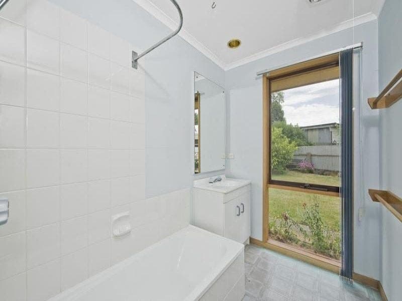109 Jennings Street COLAC VIC, Colac - Thumbnail 3