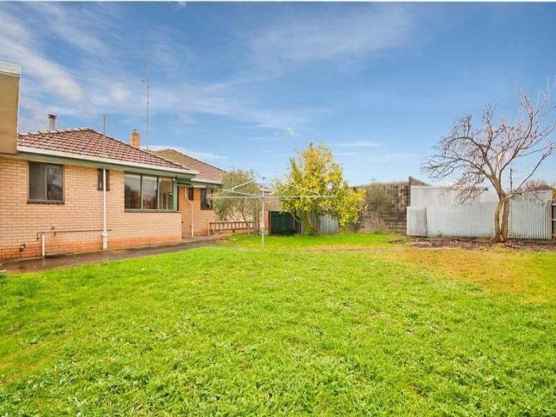 2 Parker Avenue COLAC VIC, Colac - Thumbnail 8