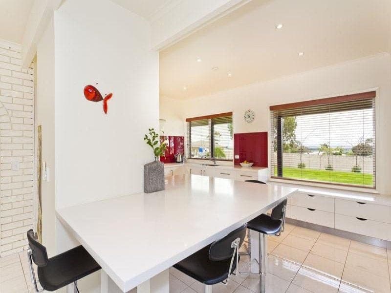 6 Vista Court CAMPERDOWN VIC, Camperdown - Thumbnail 4