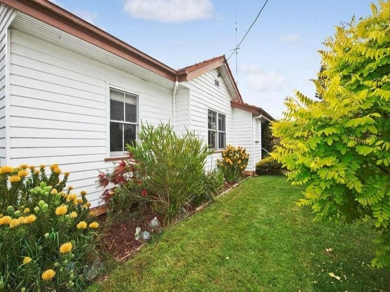 5 Johnstone Crescent COLAC VIC, Colac - Thumbnail 3