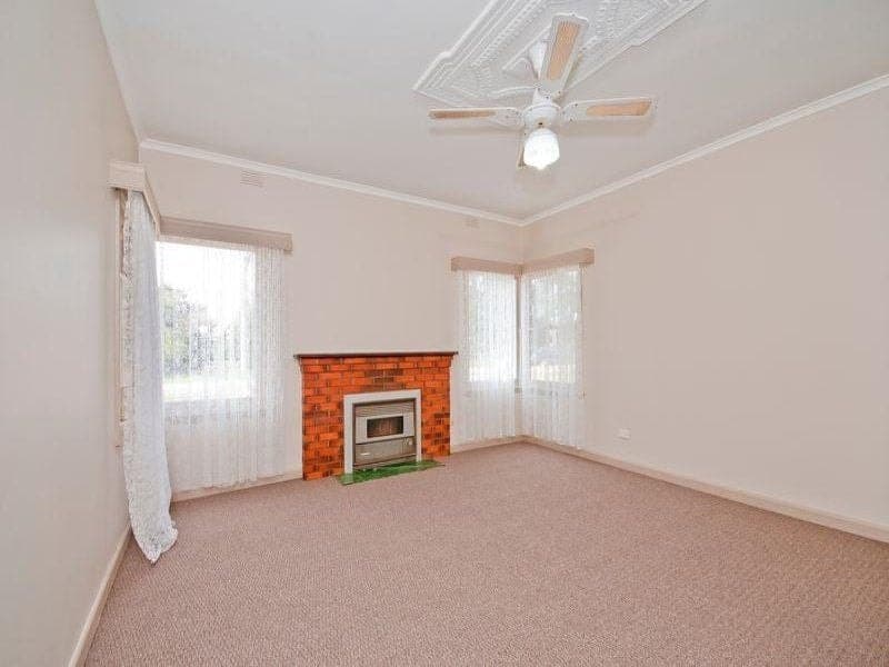 327 Sinclair Street South ELLIMINYT VIC, South Elliminyt - Thumbnail 4