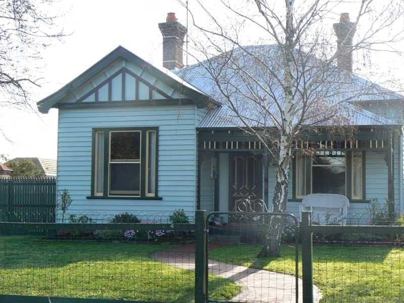 165 Hearn Street COLAC VIC, Colac - Image 1