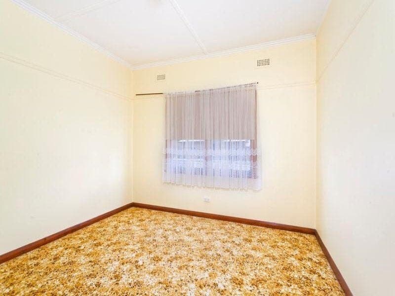 8 Johnstone Crescent COLAC VIC, Colac - Thumbnail 3