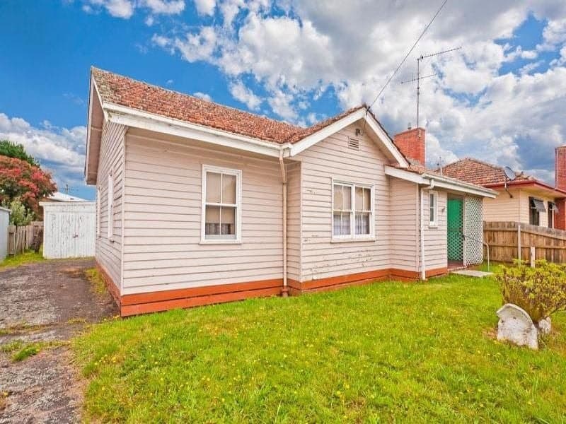 8 Johnstone Crescent COLAC VIC, Colac - Thumbnail 5