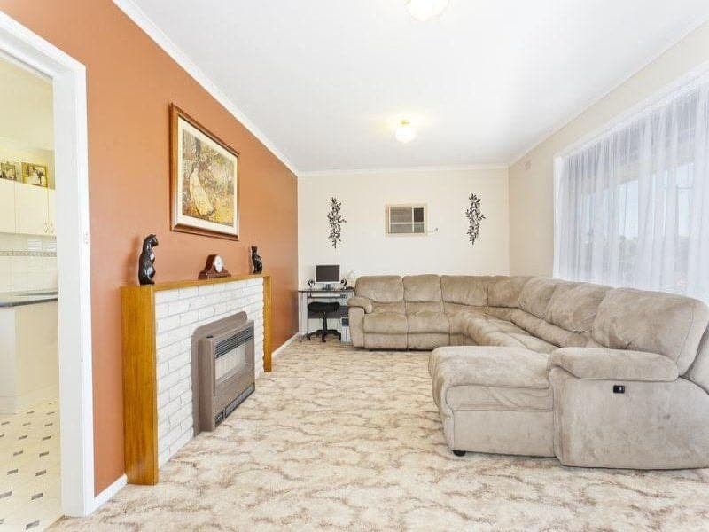 148 Hearn Street COLAC VIC, Colac - Thumbnail 2