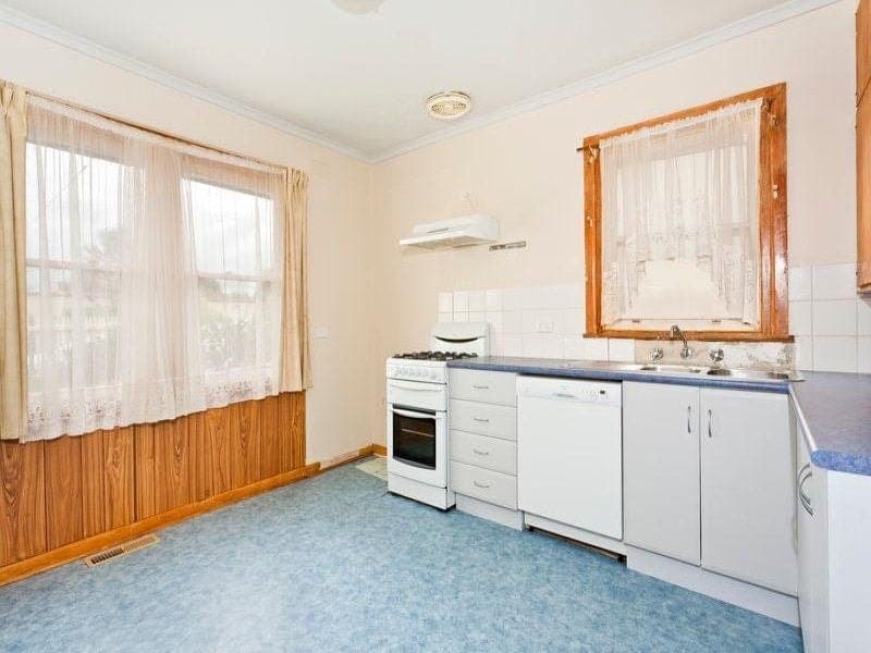 9 Bartlett Street COLAC VIC, Colac - Thumbnail 3