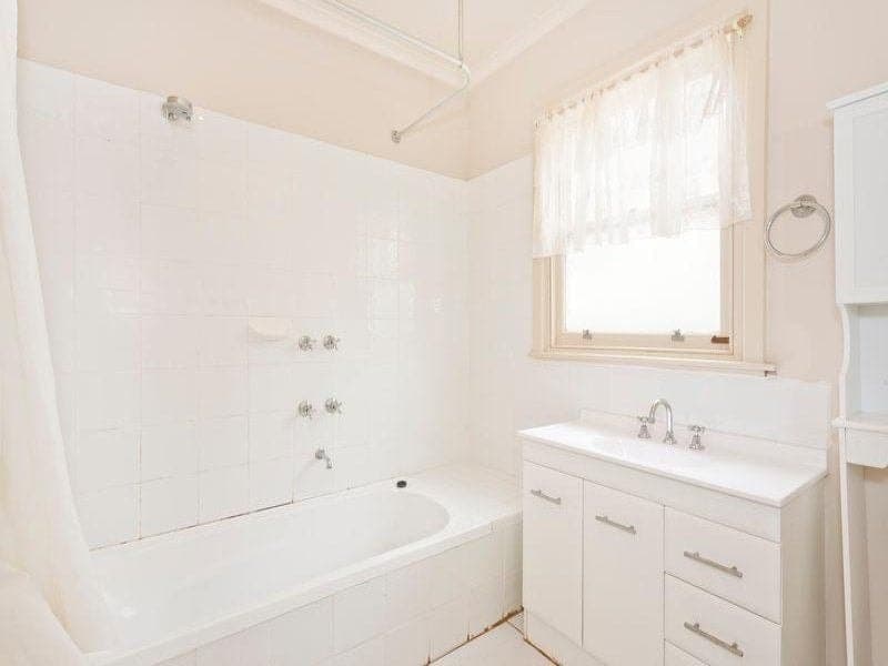 9 Bartlett Street COLAC VIC, Colac - Thumbnail 5