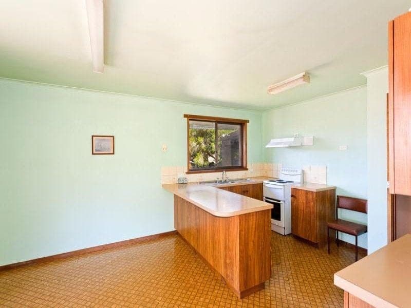 16 Hawks Nest Road POMBORNEIT VIC, Pomborneit - Thumbnail 3