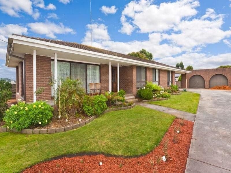 15 Elsinore Street COLAC VIC, Colac - Image 1