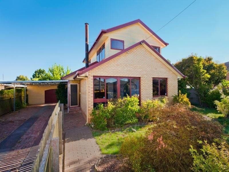217 Hearn Street COLAC VIC, Colac - Image 1