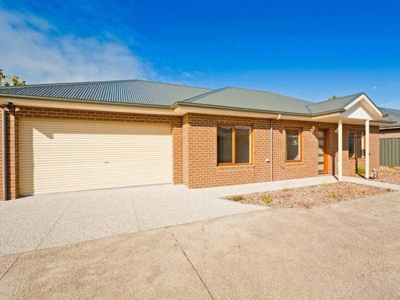 2/18-20 Ross Street COLAC VIC, Colac - Image 1