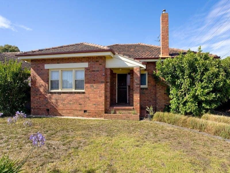 66 Moore Street COLAC VIC, Colac - Image 1