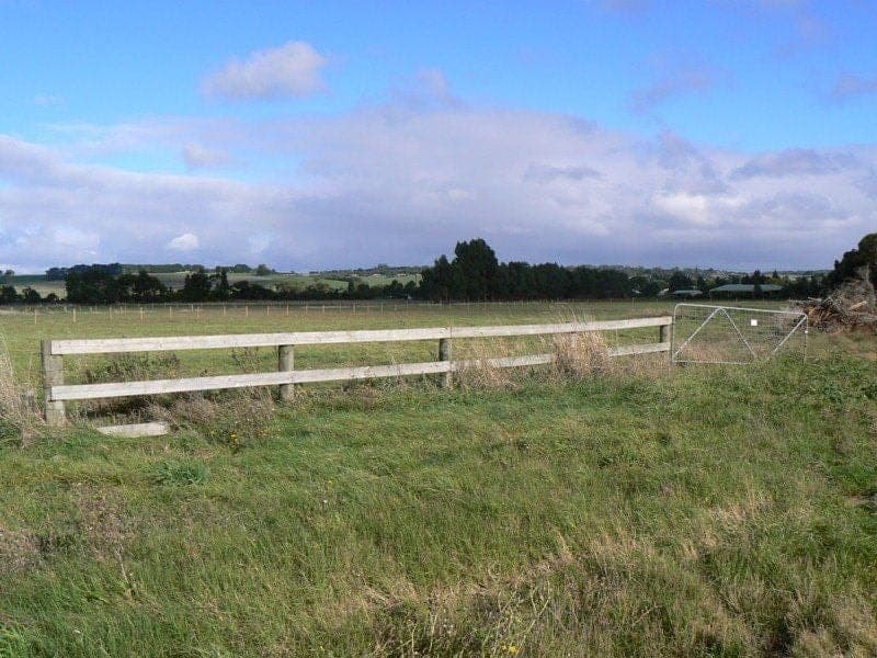 32 Hearn Street COLAC VIC, Colac - Image 1