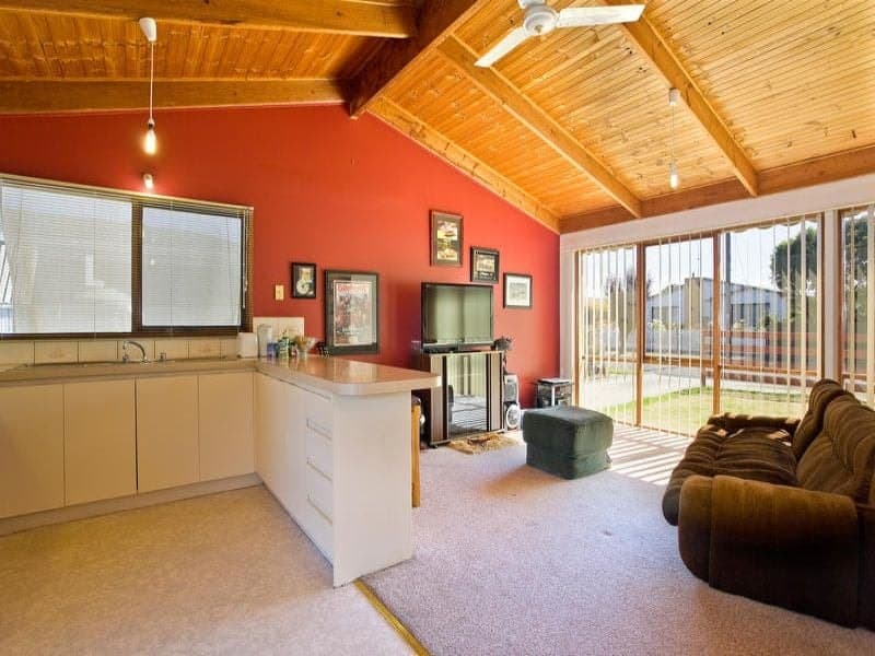 9 Nicholas Street COLAC VIC, Colac - Thumbnail 2