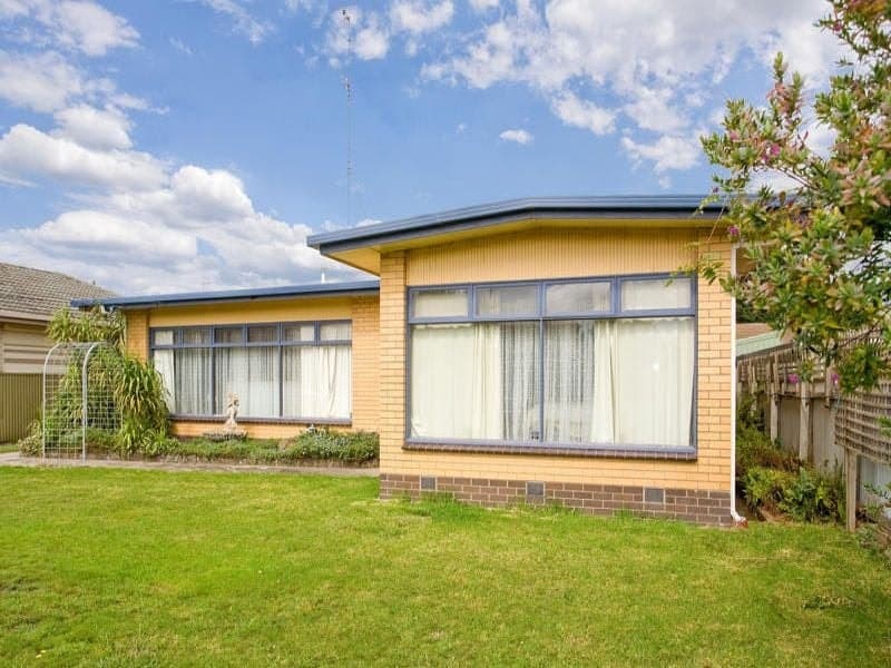 214 Hearn Street COLAC VIC, Colac - Image 1