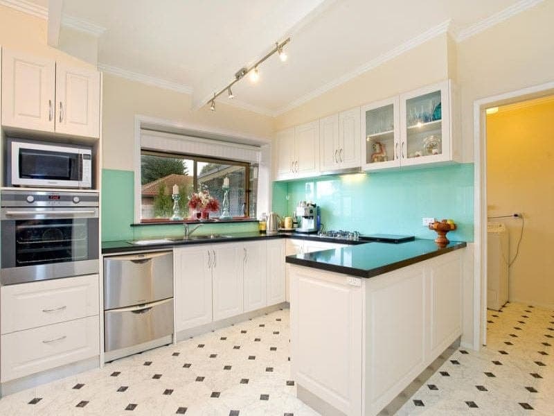 214 Hearn Street COLAC VIC, Colac - Thumbnail 2