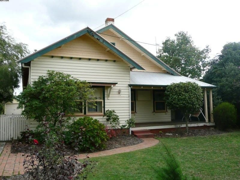 41 Armstrong Street COLAC VIC, Colac - Image 1