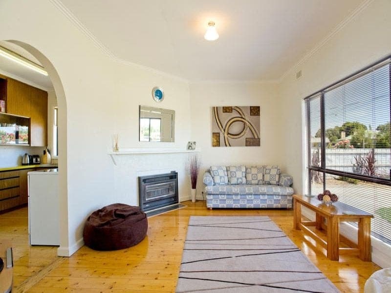 6 Brown Street COLAC VIC, Colac - Thumbnail 2