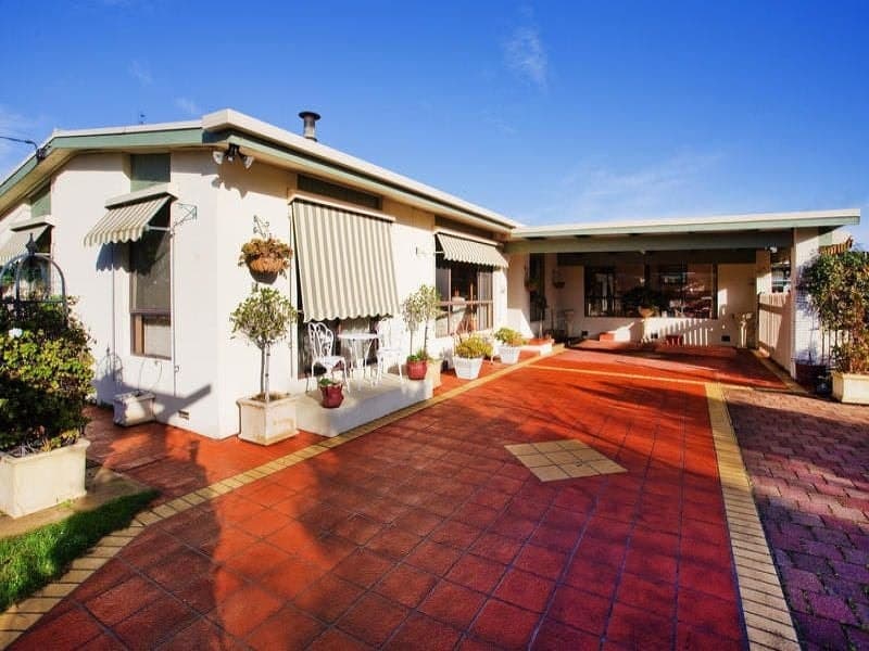 73 Campbell Street COLAC VIC, Colac - Image 1
