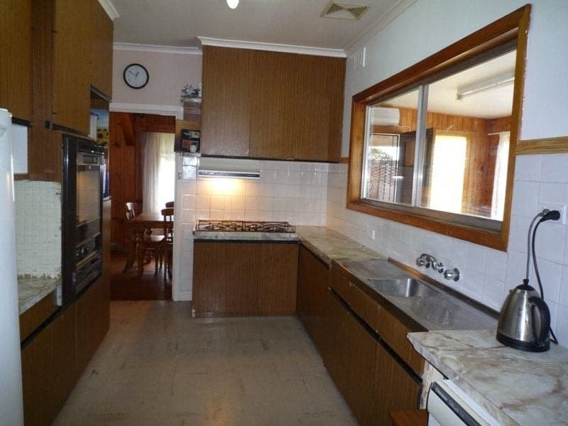 184 Queen Street COLAC VIC, Colac - Thumbnail 2