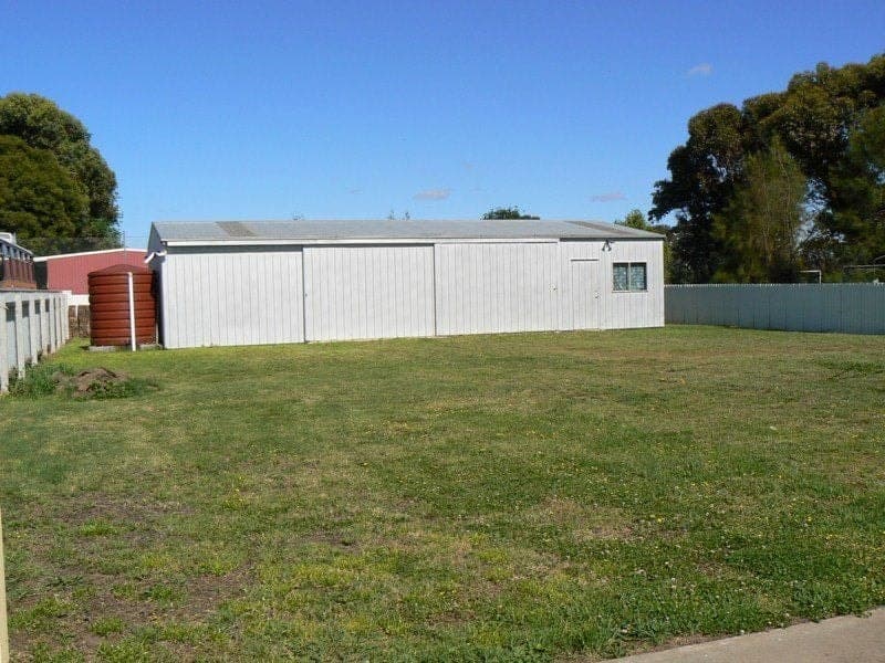 33 Ross Street COLAC VIC, Colac - Thumbnail 4