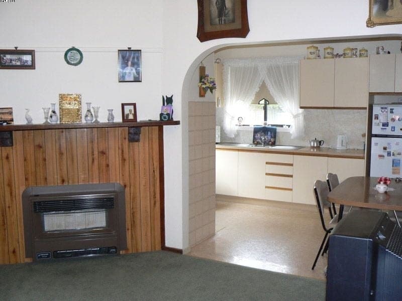 15 Moore Street COLAC VIC, Colac - Thumbnail 2