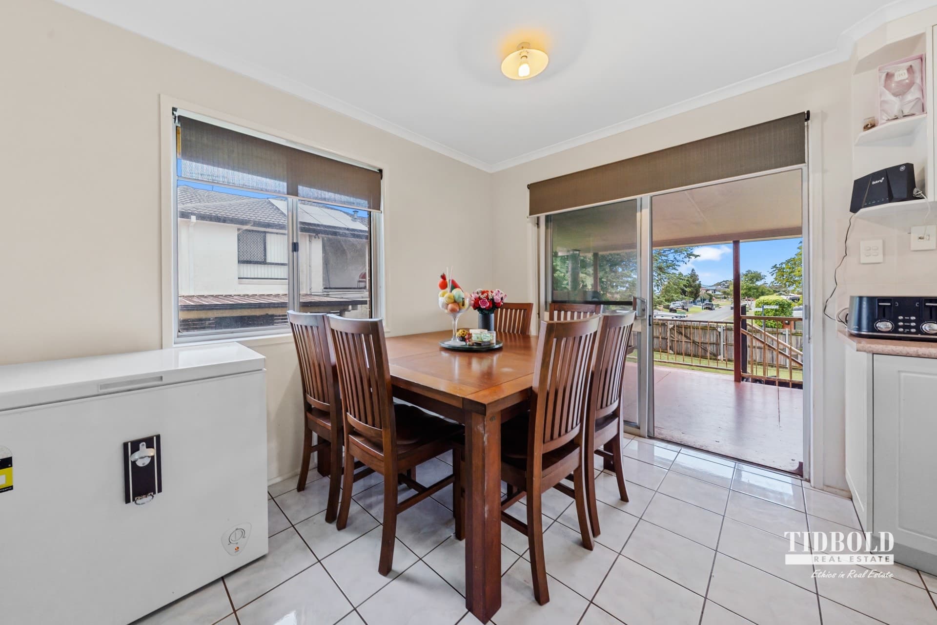 64 Collins Street, Redland Bay - Thumbnail 8