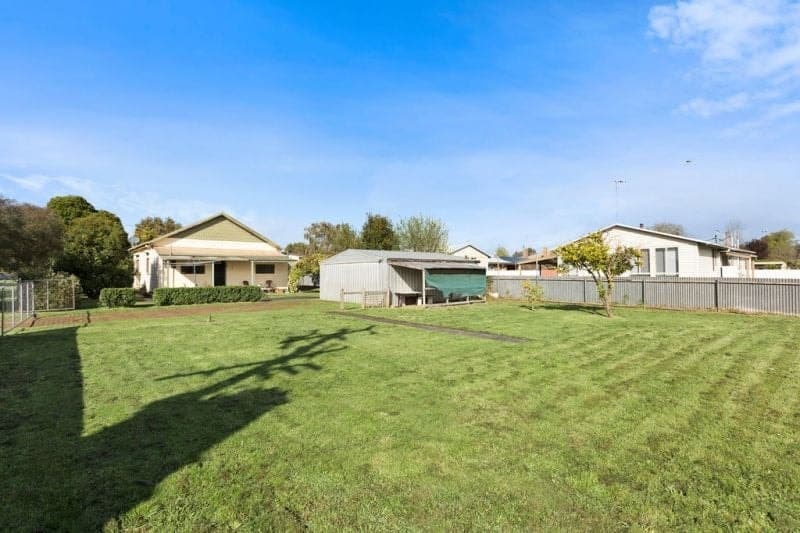 82 Parrott Street COBDEN VIC, Cobden - Thumbnail 7