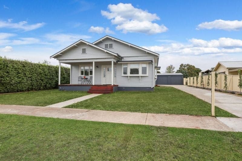 92 Moore Street COLAC VIC, Colac - Image 1