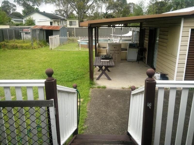 42 Mariana Cresent, Lethbridge Park - Thumbnail 6