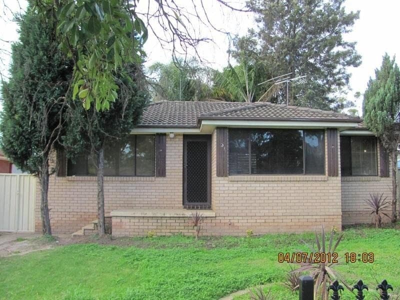 40 Glenn Street, Dean Park - Image 1