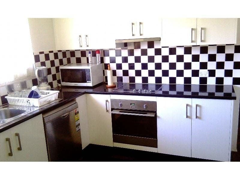 40 Glenn Street, Dean Park - Thumbnail 5