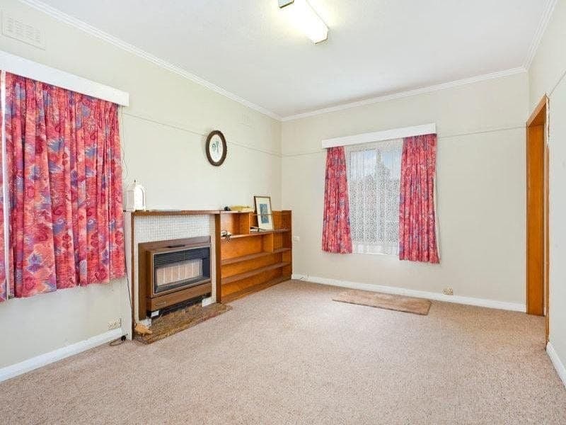 130 Queen Street COLAC VIC, Colac - Thumbnail 3