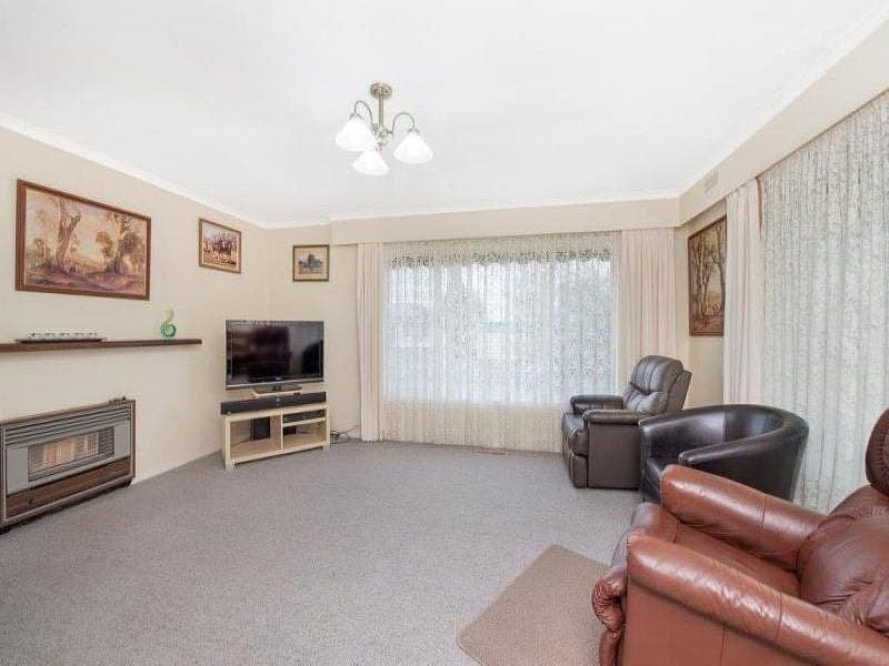 11 John Crescent COLAC VIC, Colac - Thumbnail 3