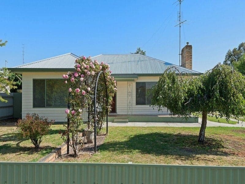 113 Hearn Street COLAC VIC, Colac - Image 1