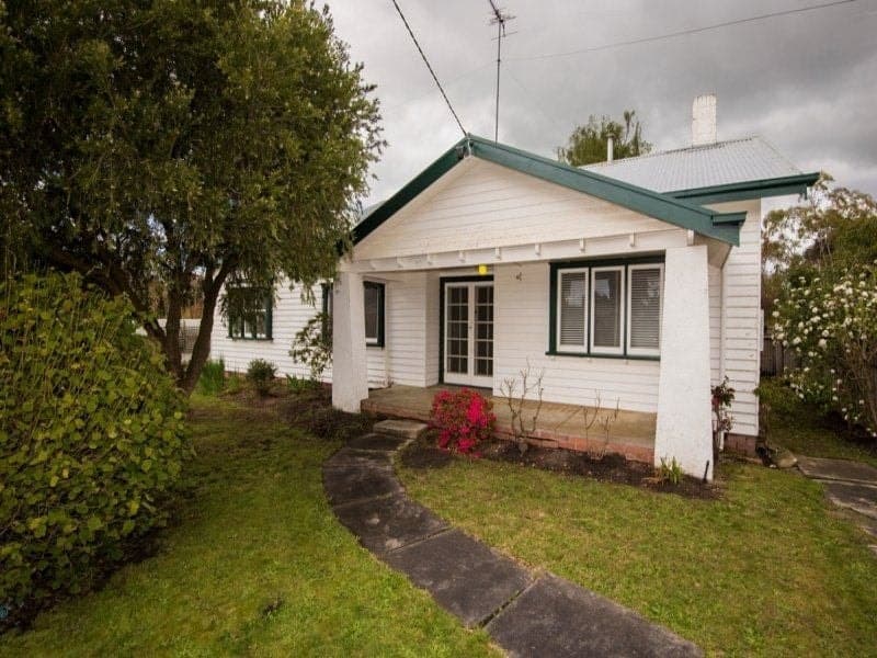 10 Chapel Street COLAC VIC, Colac - Image 1