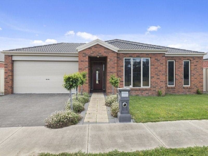 21 Rodger Drive COLAC VIC, Colac - Image 1