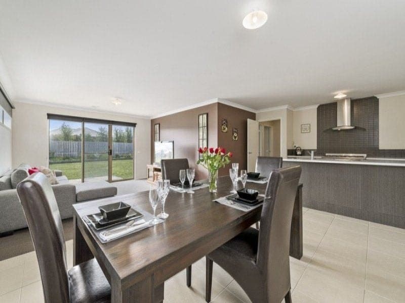 21 Rodger Drive COLAC VIC, Colac - Thumbnail 3