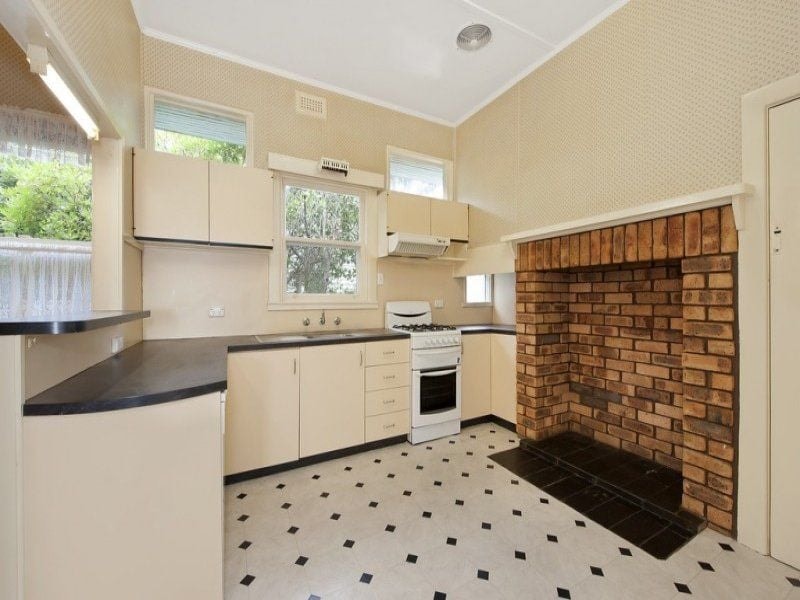 11 Gravesend Street COLAC VIC, Colac - Thumbnail 2